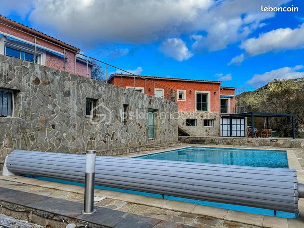Maison 14 pièces 570 m²