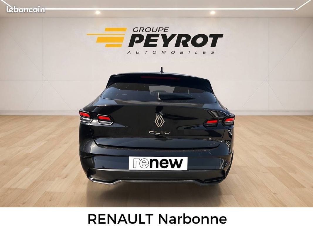RENAULT Clio E-Tech full hybrid 160 ch Techno (image 4)