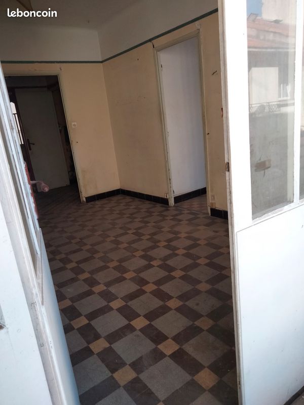 Appartement 3 pièces 58 m² · à Toulon · 58 m² · 93 000 €
