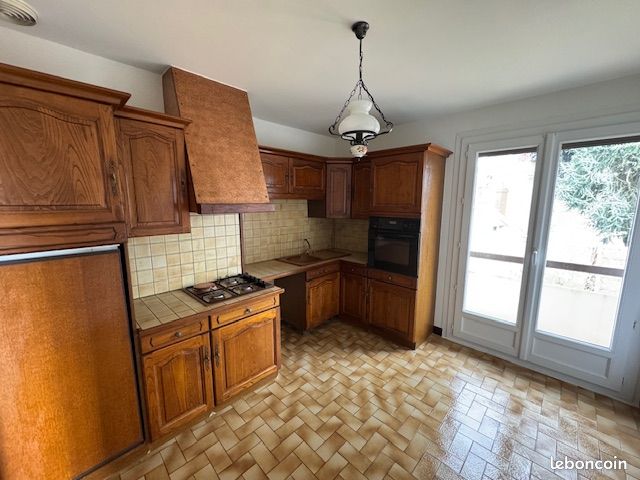 Appartement 4 pièces 108 m² · à Nevers · 108 m² · 880 €/mois