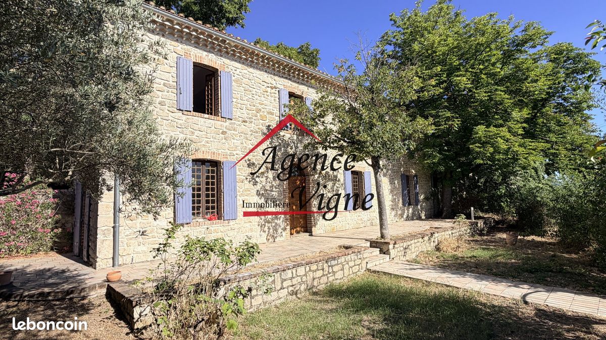 Maison 4 pièces 110 m² · à Rochegude · 110 m² · 239 000 €