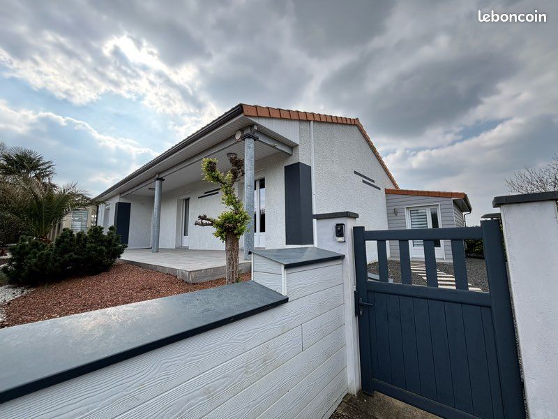 Maison 6 pièces 280 m² · à Sauzé-Entre-Bois · 280 m² · 295 000 €