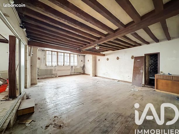 Maison 9 pièces 304 m²