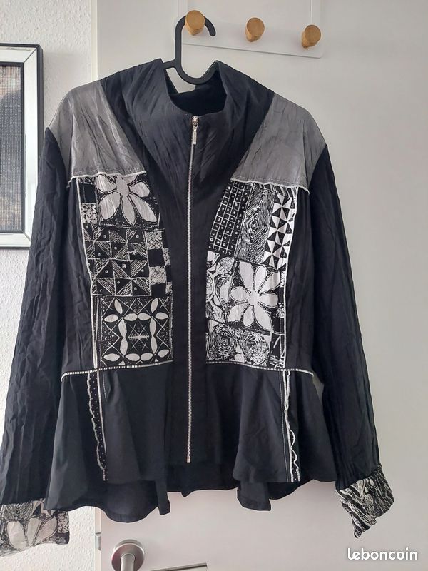 Robe bordeaux et bleue marine Karl Marc John taille M jamais Robe bordeaux et bleue marine Karl Marc John taille M jamais