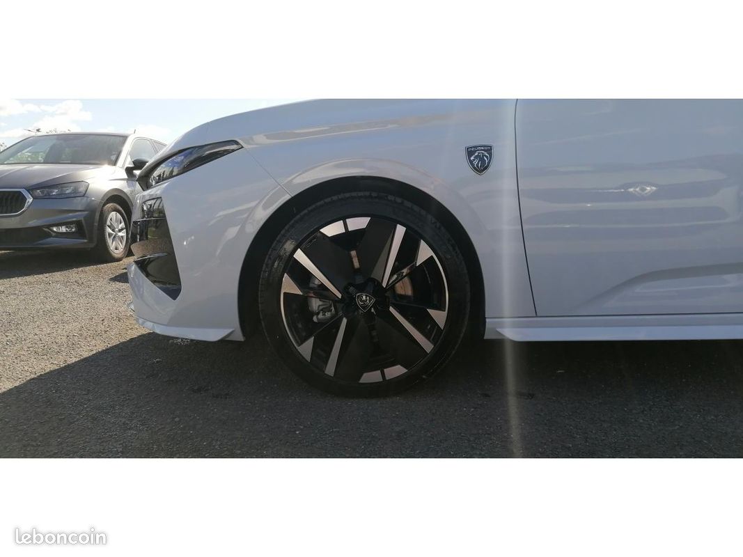 PEUGEOT 308 Phase 2 Hybrid 145 DCS6 GT +PK VISION 360° +DRIVE ASSIST PLUS (image 21)