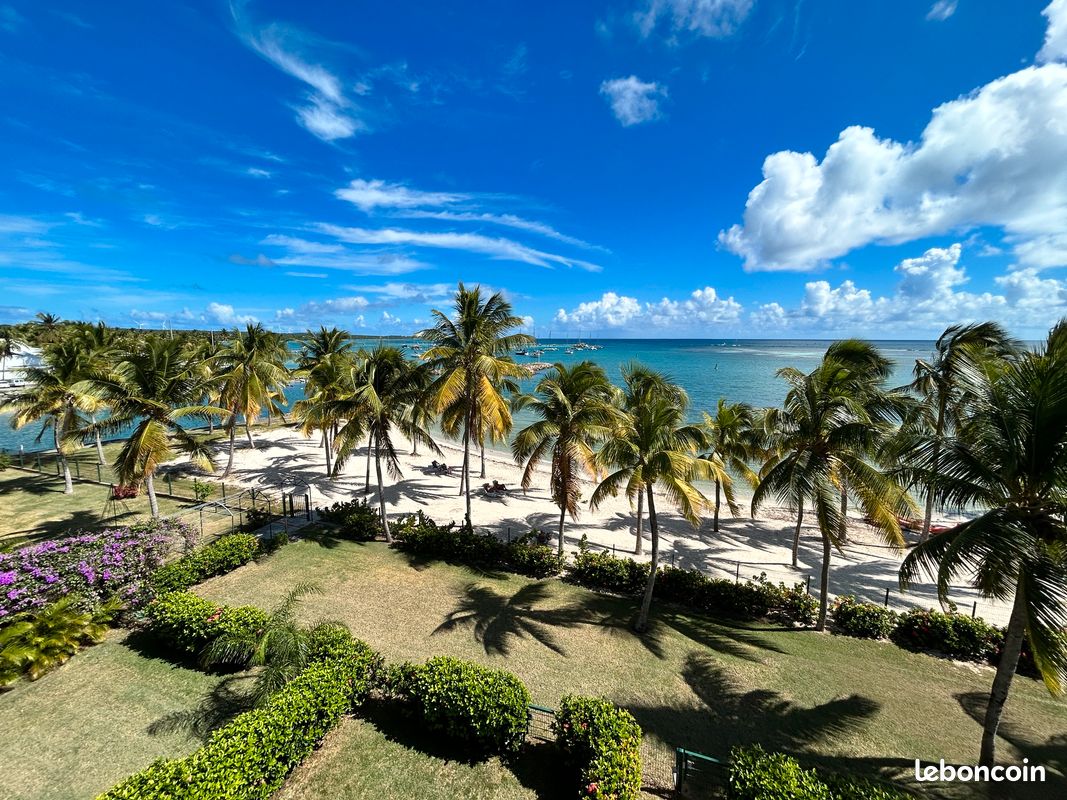 Appartement 3 pièces 80 m² · à Saint-François · 80 m² · 380 000 €