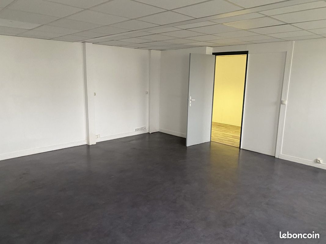 Local commercial 204 m² Ivry-sur-Seine (image 2)