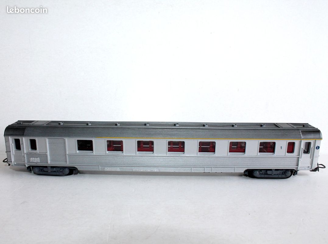 LG1305 FERHOBBY Ho Train Ancienne Voiture voyageurs SNCF 2ème classe 7799 métal