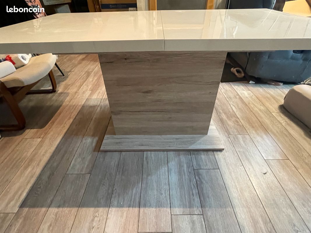 Table à manger (image 1)