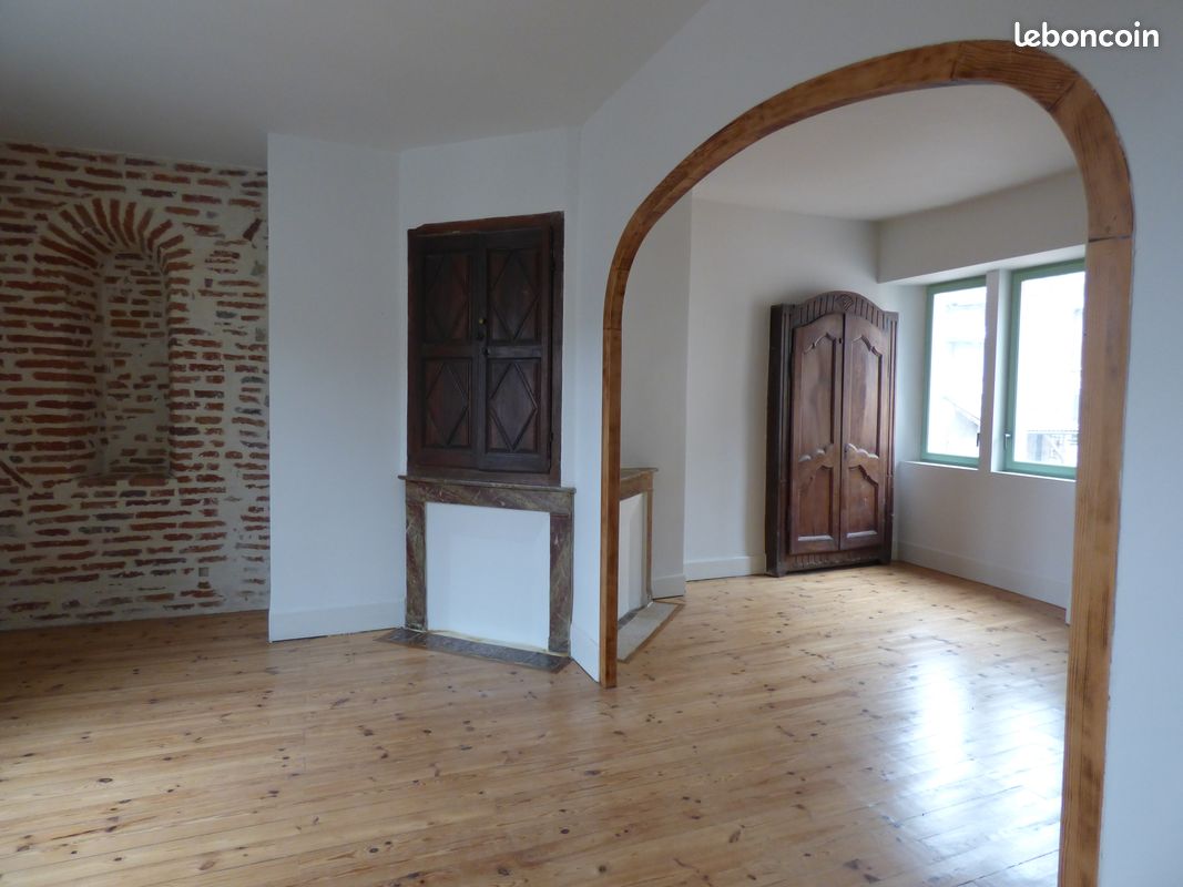 Appartement 5 pièces 130 m² · à Cahors · 130 m² · 930 €/mois
