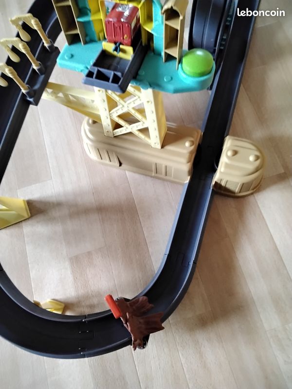 Circuit train locomotive (image 5)