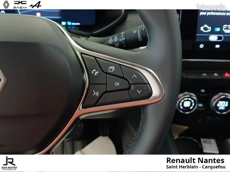 Renault Clio 1.6 E-Tech 145ch full hybrid Techno (image 14)