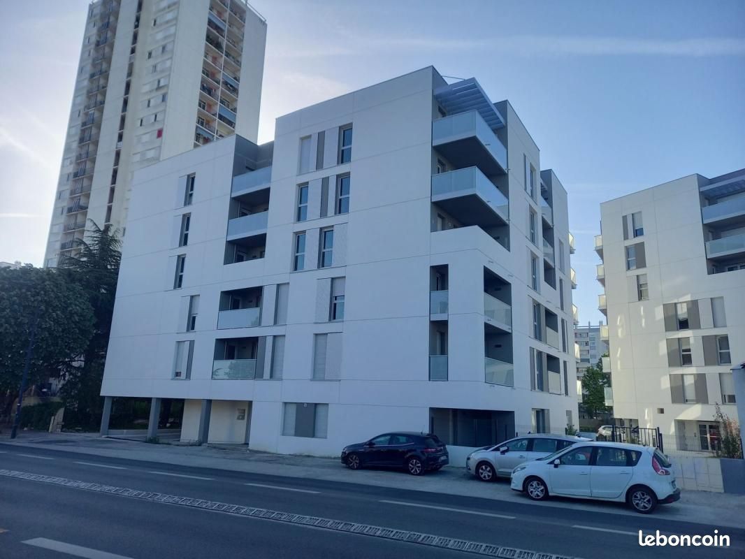 Appartement 5 pièces 94 m² · à Bordeaux · 94 m² · 1 246 €
