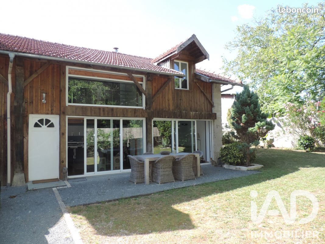 Maison 6 pièces 157 m² · à Landiras · 157 m² · 349 500 €