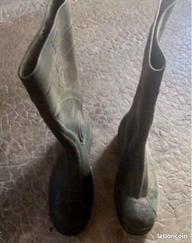 Bottes caoutchouc pêche chasse pointure 44 très bon etat (image 4)