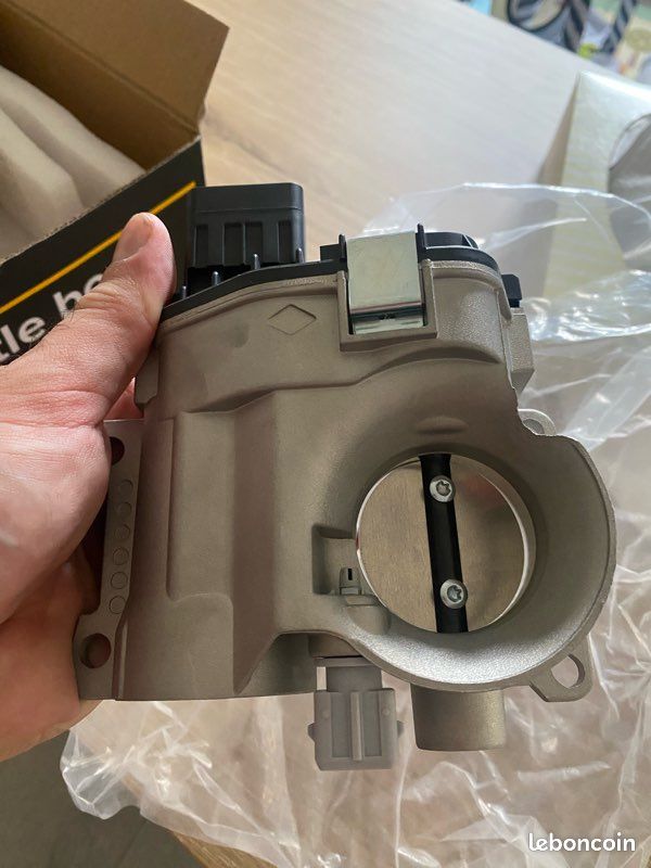 Corps papillon (throttle body) neuf Ridex 158T0070 — Renault Clio 2 1.2 essence (image 2)