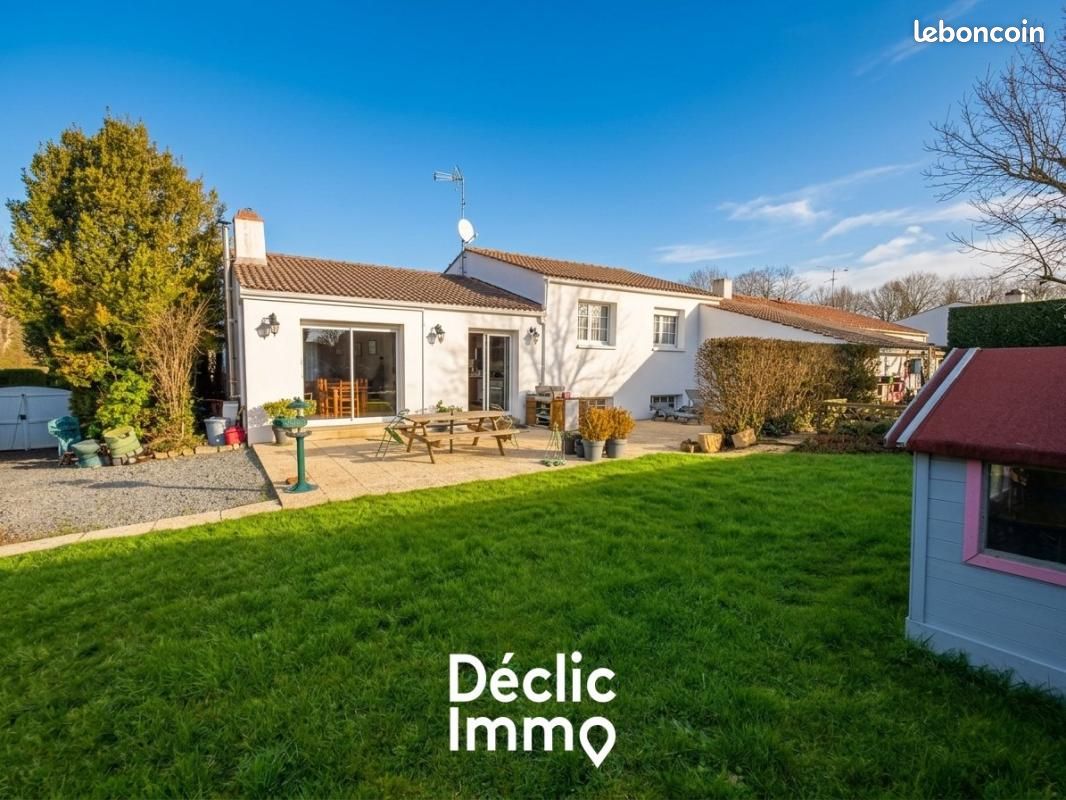 Maison 6 pièces 115 m² · à Les Achards · 115 m² · 271 500 €