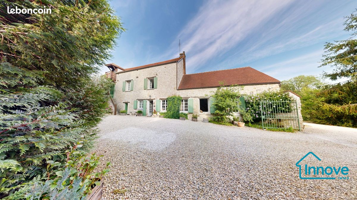 Maison 9 pièces 335 m² · à Thiverval-Grignon · 335 m² · 1 450 000 €