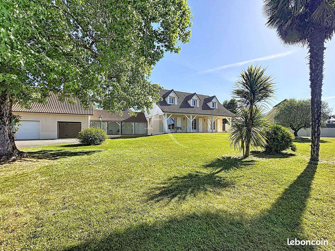 Maison 7 pièces 180 m² · à Idron · 180 m² · 469 000 €