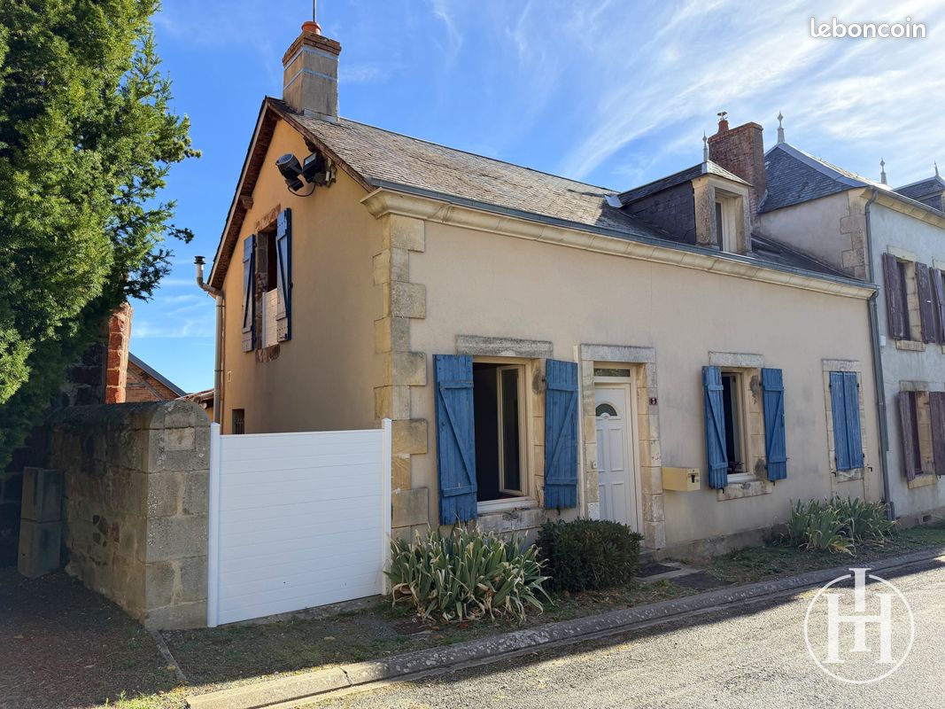 Maison 3 pièces 92 m² · à Saint-Vitte · 92 m² · 69 000 €
