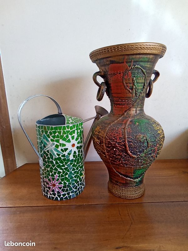 Vase (image 1)