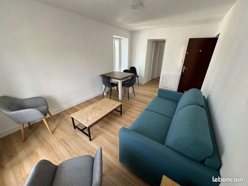 Appartement 2 pièces 55 m² · à Port-en-Bessin-Huppain · 55 m² · 760 €