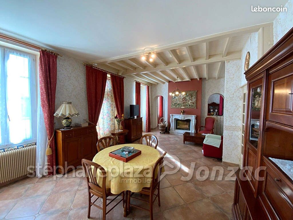 Maison 7 pièces 155 m² - Saint-Genis-de-Saintonge 17240 (image principale 1)