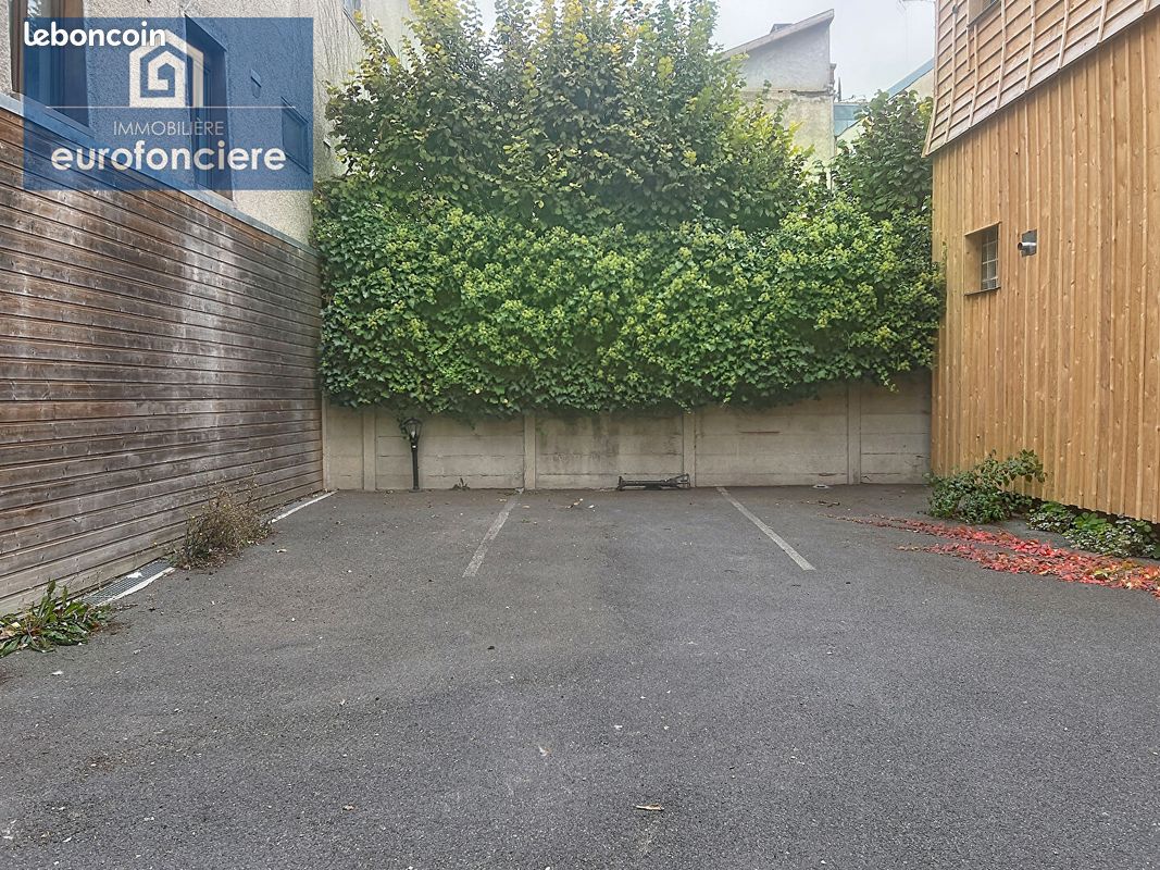 Parking/box TROYES · 55 €/mois