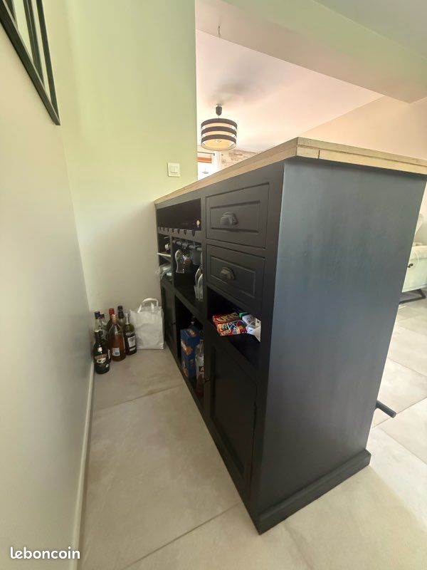Bar (image 3)