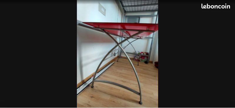 Bureau verre rouge pieds alu idéal étudiant (image 3)