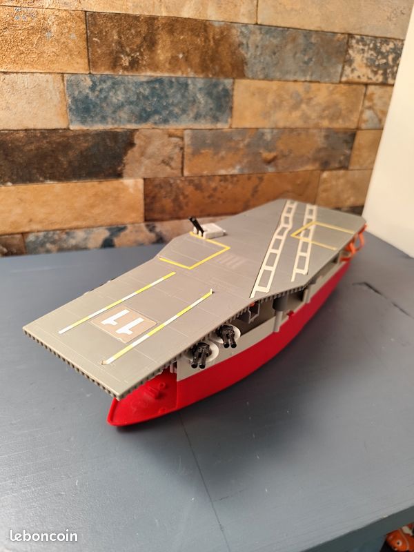 Porte avion Micro Machine - Jeux & Jouets