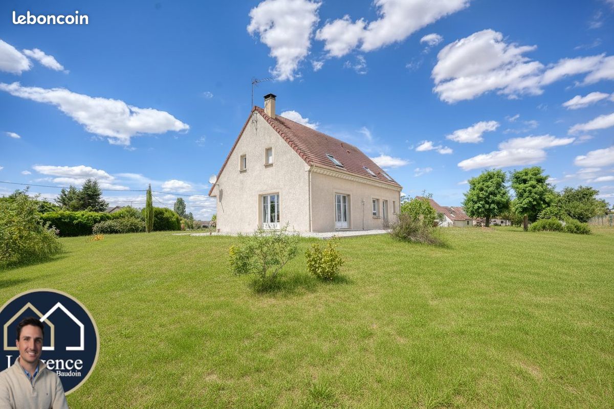 Maison 5 pièces 158 m² · à Saint-Laurent-la-Gâtine · 158 m² · 399 000 €