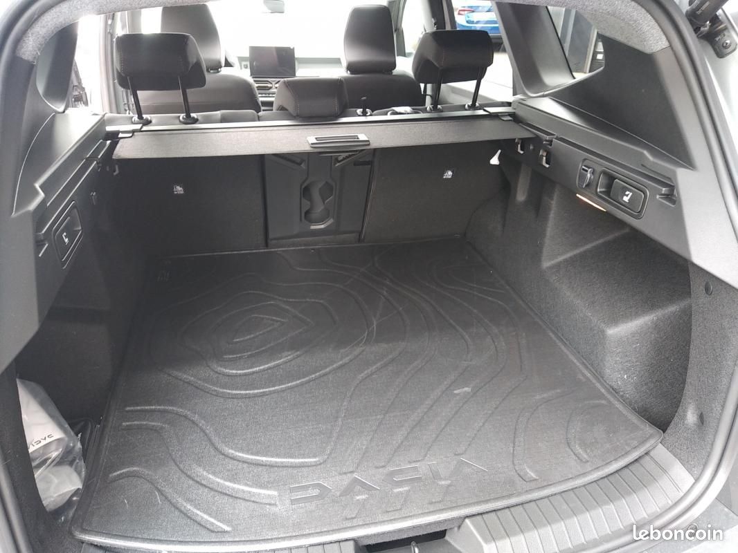 Dacia bigster EXTREME Mild Hybrid TCE 140ch BVM (image 9)