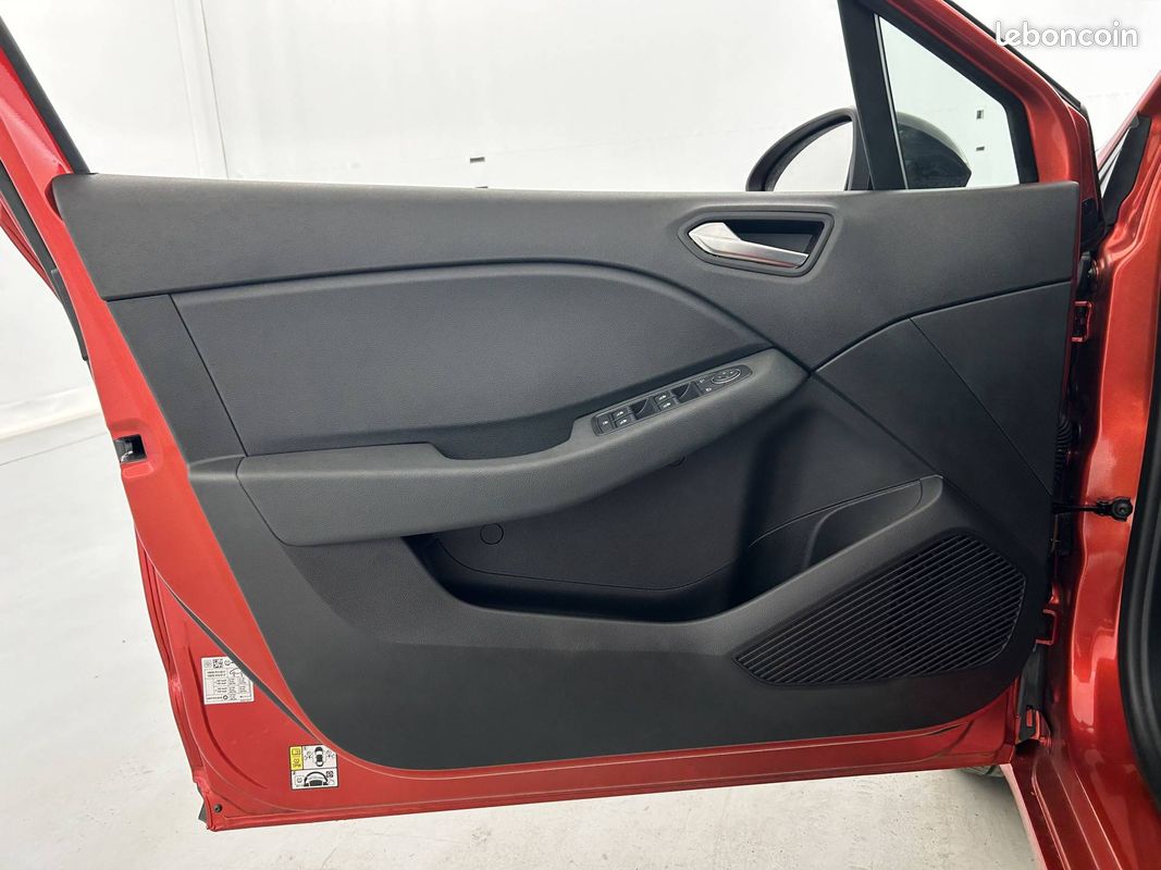 RENAULT Clio E-Tech full hybrid 145 ch GSR2 Evolution (image 11)