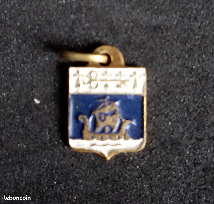 Pendentif Vintage Argenté Blason Du Dauphiné - Occasion, Bon état