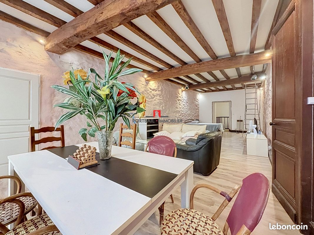 Immeuble 140 m² · à Blaye · 140 m² · 107 500 €
