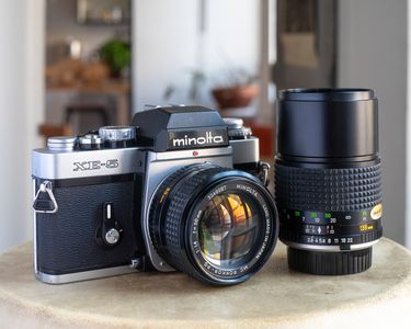 Minolta XE-5 + Objectif MC Rokkor PG 50mm F1.4 – Argentique SLR – Révisé