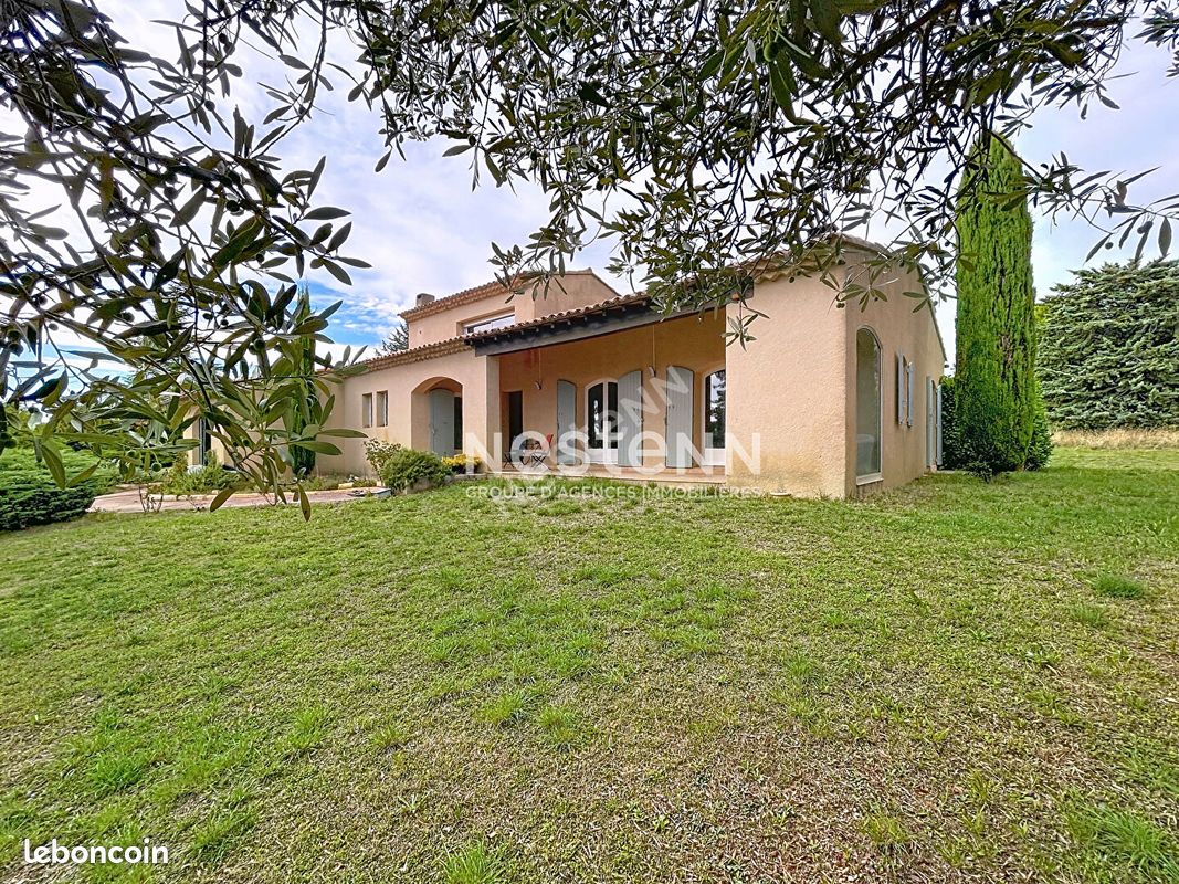 Maison 5 pièces 180 m² · à Lourmarin · 180 m² · 795 000 €