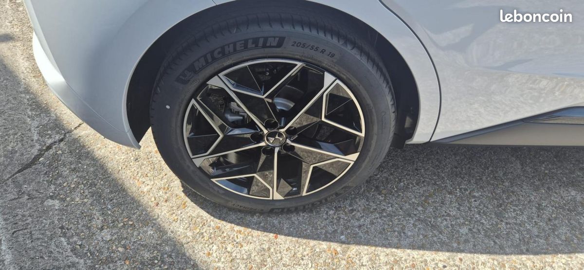 DS N°4 Hybride 145 e-DCT6 Etoile - Alcantara (image 15)