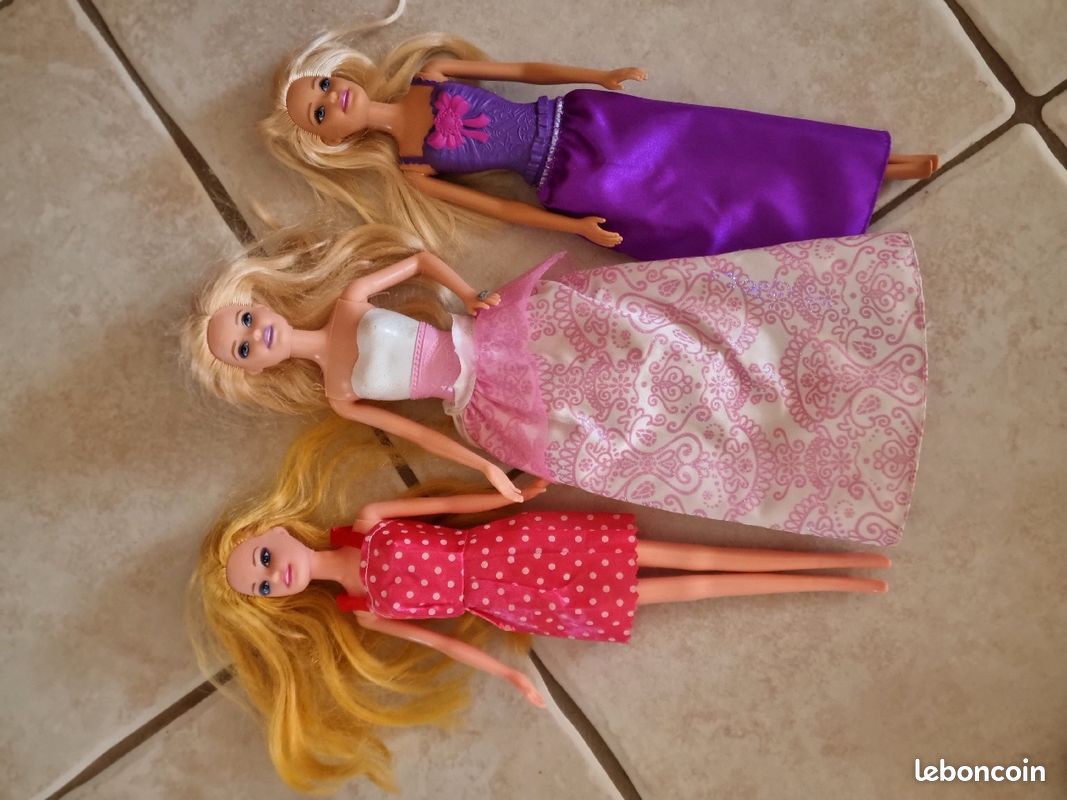 Lot de 16 poupées Disney et barbies + deux sirènes (image 7)