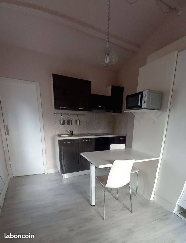 Appartement 1 pièce 24 m² · à La Crau · 24 m² · 650 €/mois