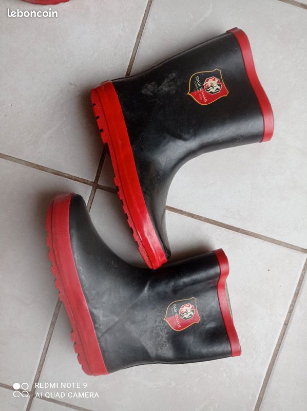 Vends bottes stade rennais enfants (image 1)