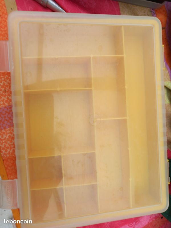 Boîte de pêche23 cm sur 17 cm (image 3)