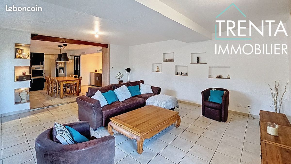 Maison 7 pièces 165 m² · aux Abrets en Dauphiné · 165 m² · 359 000 €