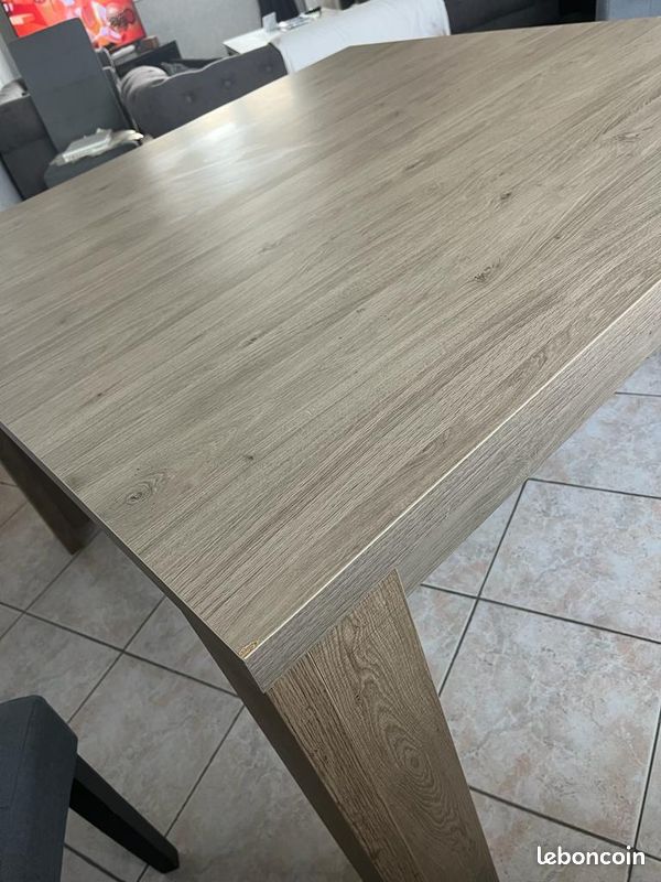Table quasiment neuve pour salon (image 3)