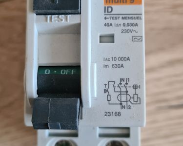 Interrupteur Différentiel Merlin Gerin 15261 – 40A, Neuf Sans Emballage
