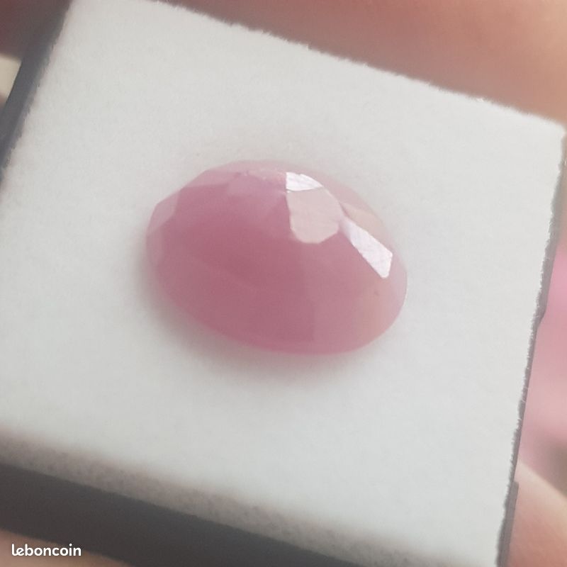 Lot De 5 Rubis Roses Cabochon Naturels – Madagascar – 10,95 Carats Total – Neuf Avec étiquettes