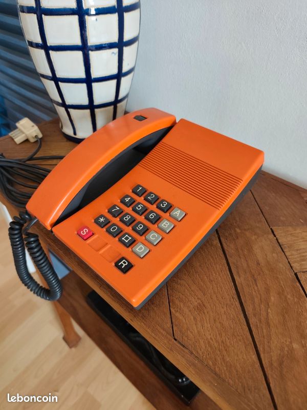 Superbe téléphone orange vintage (image 1)