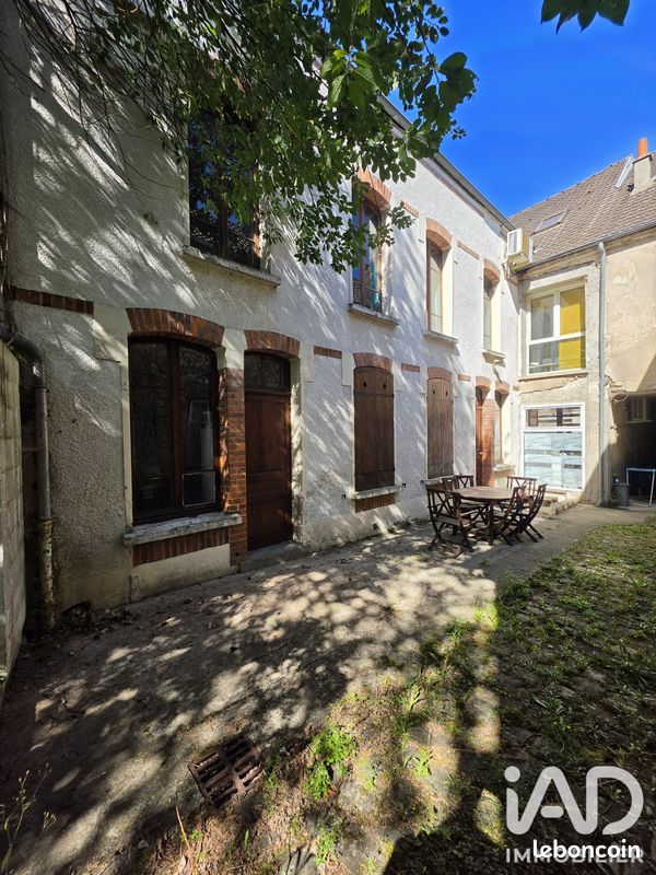 Immeuble 170 m² · à Dormans · 170 m² · 172 000 €