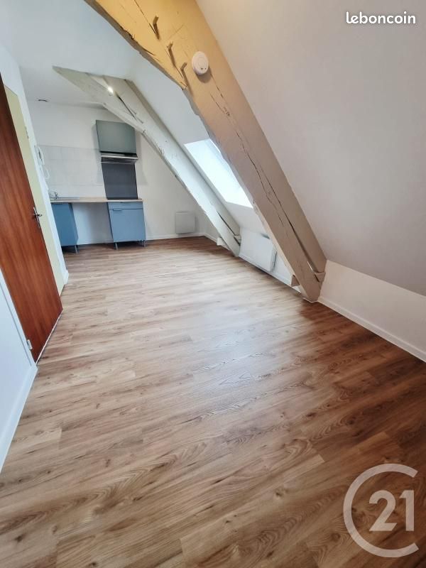 Appartement 1 pièce 12 m² · à Gourdon · 12 m² · 300 €/mois